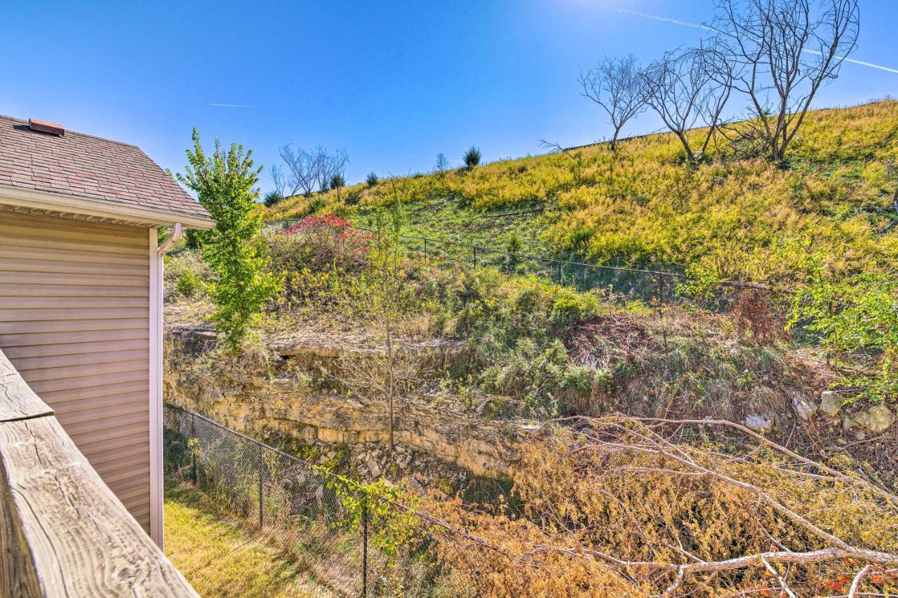 Pet-Friendly Branson Condo With Shared Pool! Exterior photo