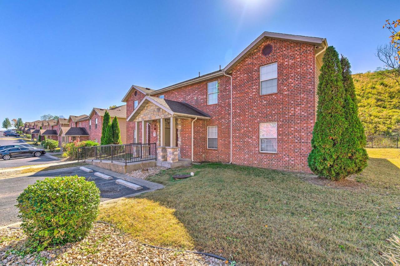 Pet-Friendly Branson Condo With Shared Pool! Exterior photo